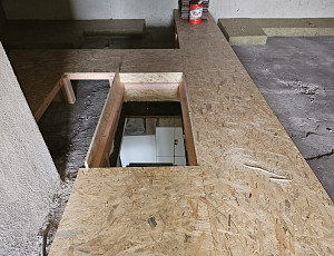 Zateplení stropu rodinného domu pomocí foukané izolace